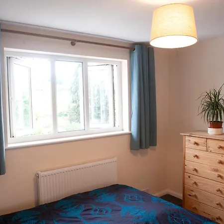 2 Bedroom Boho With Garden * Bristol